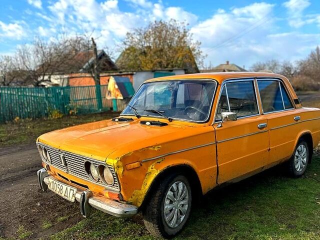 Желтый ВАЗ 2103, объемом двигателя 1.5 л и пробегом 100 тыс. км за 490 $, фото 3 на Automoto.ua