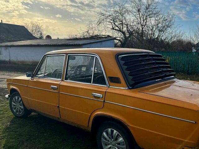 Желтый ВАЗ 2103, объемом двигателя 1.5 л и пробегом 100 тыс. км за 490 $, фото 2 на Automoto.ua