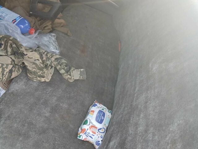 Желтый ВАЗ 2103, объемом двигателя 1.4 л и пробегом 300 тыс. км за 300 $, фото 8 на Automoto.ua