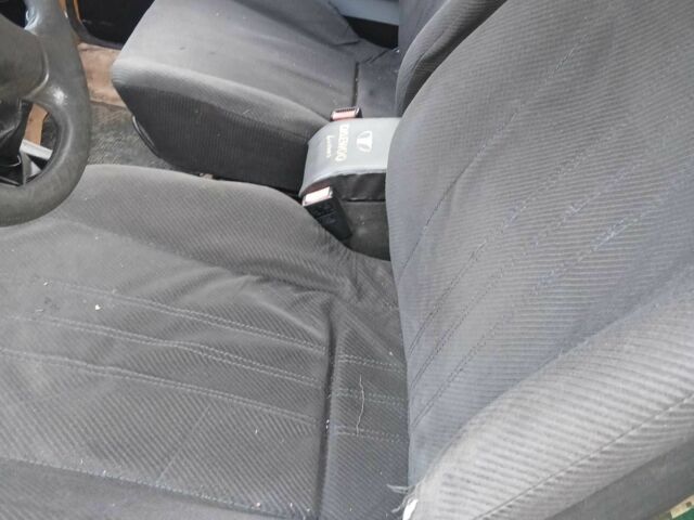 Желтый ВАЗ 2103, объемом двигателя 1.4 л и пробегом 300 тыс. км за 300 $, фото 6 на Automoto.ua