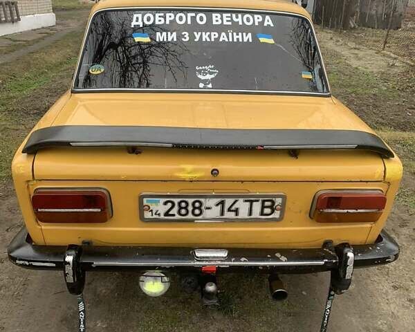 Желтый ВАЗ 2103, объемом двигателя 1.5 л и пробегом 10 тыс. км за 700 $, фото 1 на Automoto.ua