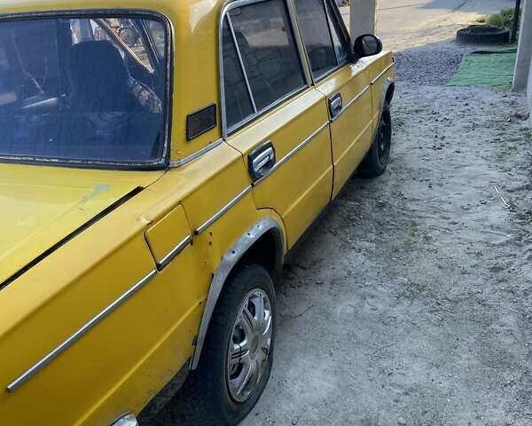 Желтый ВАЗ 2103, объемом двигателя 1.6 л и пробегом 100 тыс. км за 555 $, фото 2 на Automoto.ua