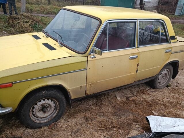 Желтый ВАЗ 2103, объемом двигателя 1.5 л и пробегом 1 тыс. км за 238 $, фото 4 на Automoto.ua