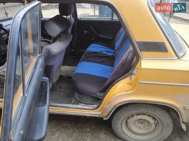 Желтый ВАЗ 2103, объемом двигателя 1.3 л и пробегом 220 тыс. км за 550 $, фото 6 на Automoto.ua
