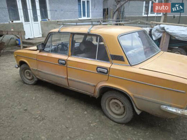 Желтый ВАЗ 2103, объемом двигателя 1.3 л и пробегом 220 тыс. км за 550 $, фото 4 на Automoto.ua