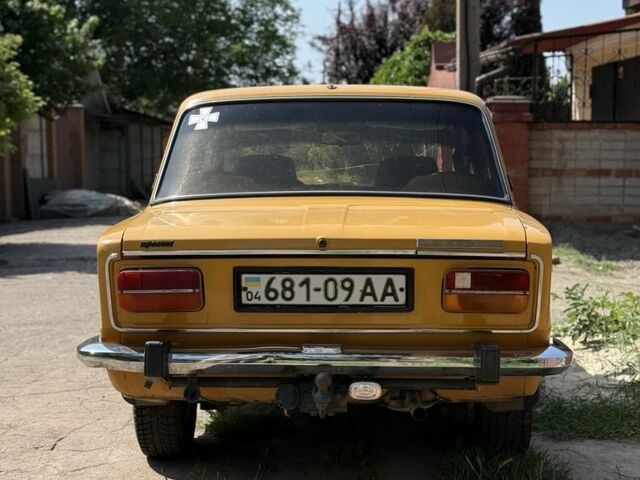 Желтый ВАЗ 2103, объемом двигателя 1.5 л и пробегом 70 тыс. км за 1000 $, фото 1 на Automoto.ua