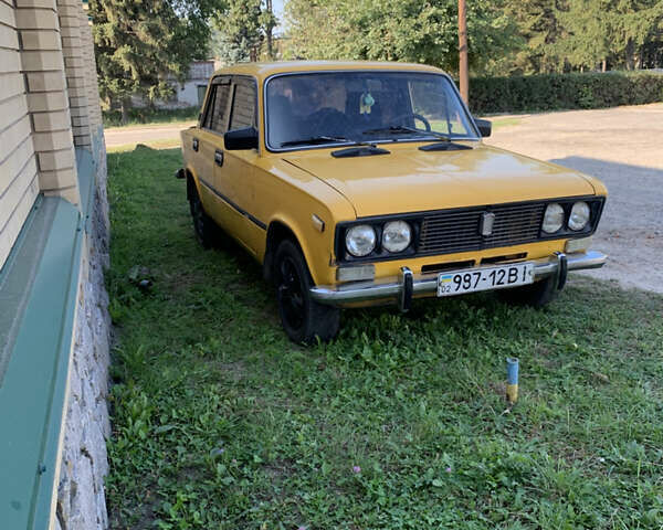 Желтый ВАЗ 2103, объемом двигателя 1.6 л и пробегом 10 тыс. км за 626 $, фото 2 на Automoto.ua