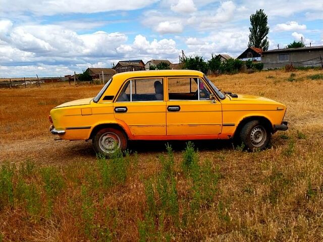 Желтый ВАЗ 2103, объемом двигателя 1.5 л и пробегом 0 тыс. км за 600 $, фото 3 на Automoto.ua