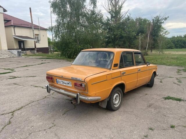 Желтый ВАЗ 2103, объемом двигателя 1.3 л и пробегом 88 тыс. км за 435 $, фото 3 на Automoto.ua