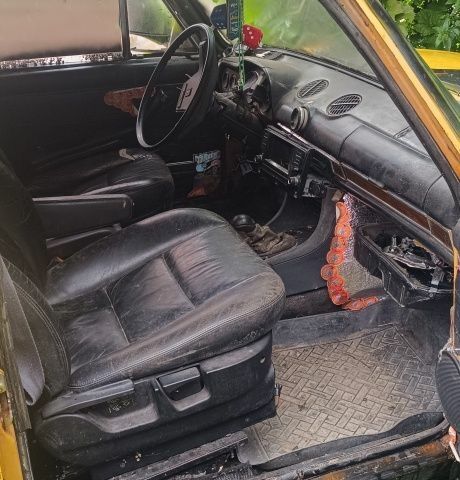 ВАЗ 2103 1982 в Дрогобыче на Automoto.ua Желтый ВАЗ 2103, объемом двигателя 1.3 л и пробегом 10 тыс. км за 300 $, фото 6 на Automoto.ua