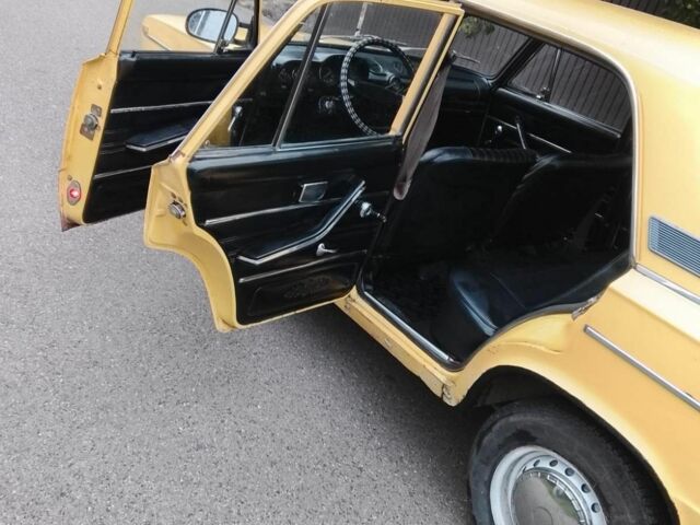 Жовтий ВАЗ 2103, об'ємом двигуна 1.3 л та пробігом 117 тис. км за 816 $, фото 10 на Automoto.ua
