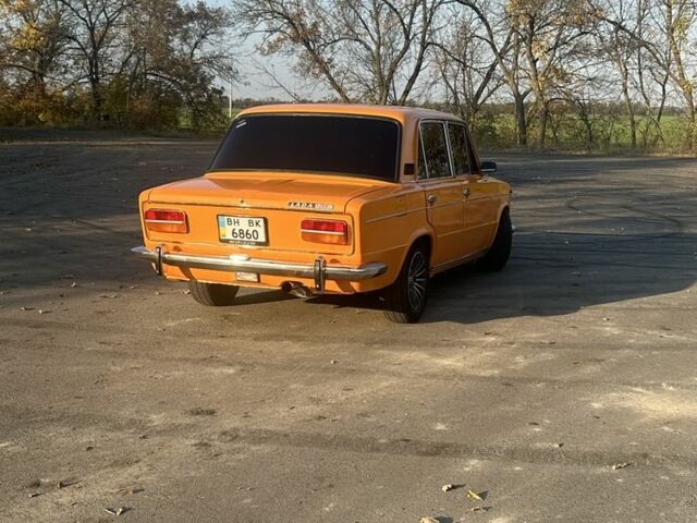 Желтый ВАЗ 2103, объемом двигателя 1.3 л и пробегом 2 тыс. км за 1800 $, фото 1 на Automoto.ua