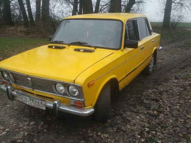 Желтый ВАЗ 2103, объемом двигателя 1 л и пробегом 60 тыс. км за 522 $, фото 2 на Automoto.ua