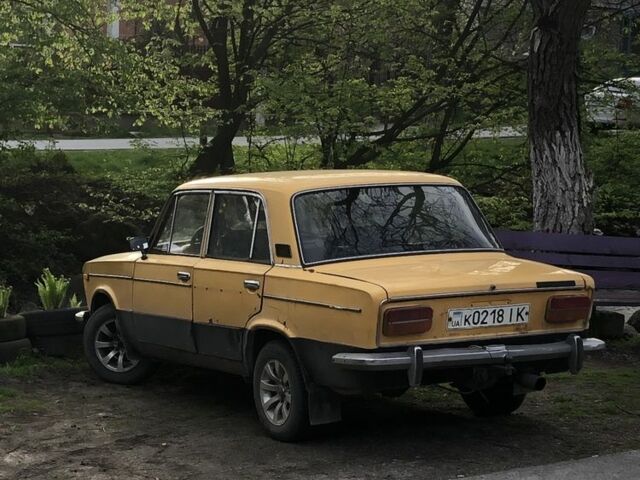 Желтый ВАЗ 2103, объемом двигателя 0.13 л и пробегом 100 тыс. км за 651 $, фото 1 на Automoto.ua