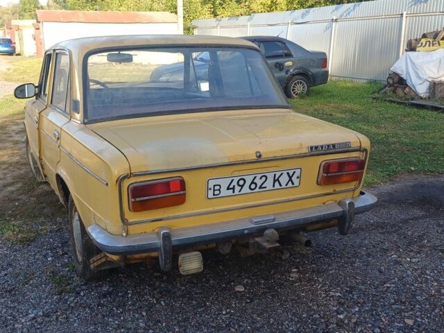 Желтый ВАЗ 2103, объемом двигателя 0 л и пробегом 110 тыс. км за 364 $, фото 1 на Automoto.ua