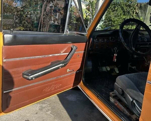 Желтый ВАЗ 2103, объемом двигателя 1.3 л и пробегом 500 тыс. км за 1800 $, фото 9 на Automoto.ua