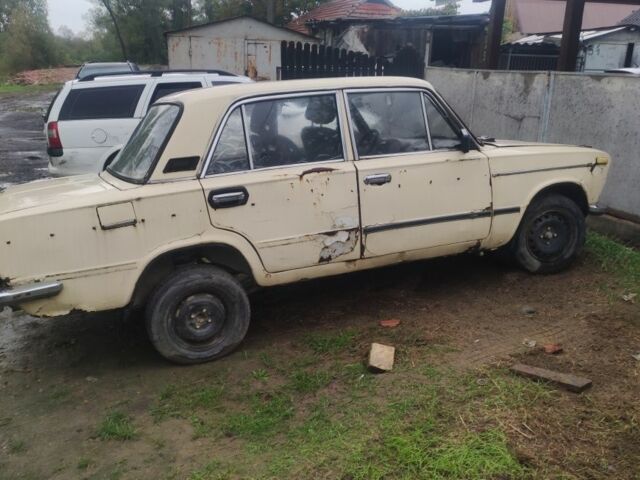 Желтый ВАЗ 2103, объемом двигателя 1.5 л и пробегом 100 тыс. км за 146 $, фото 1 на Automoto.ua