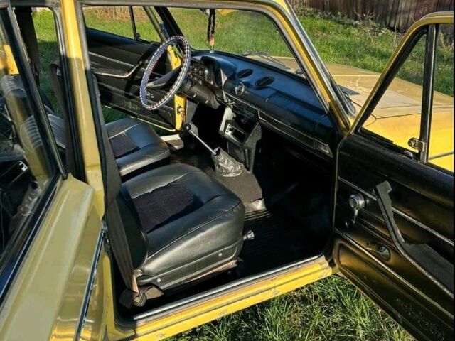 Жовтий ВАЗ 2103, об'ємом двигуна 1.5 л та пробігом 100 тис. км за 762 $, фото 6 на Automoto.ua