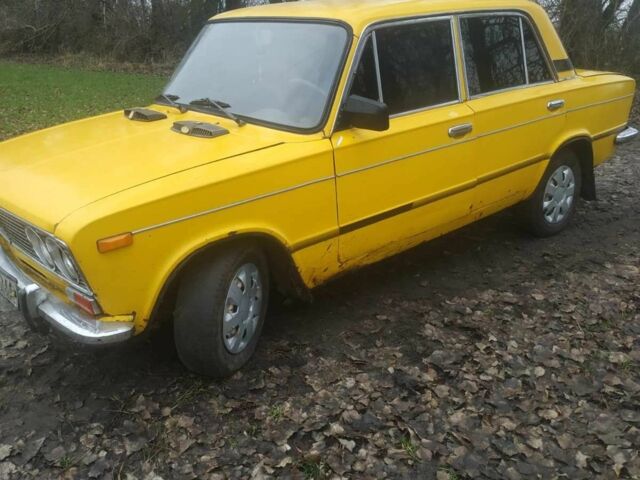 Желтый ВАЗ 2103, объемом двигателя 1 л и пробегом 60 тыс. км за 522 $, фото 3 на Automoto.ua