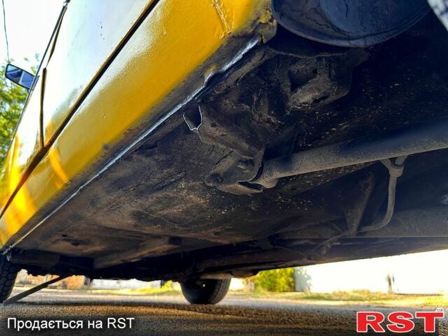 Жовтий ВАЗ 2103, об'ємом двигуна 1.3 л та пробігом 178 тис. км за 750 $, фото 7 на Automoto.ua