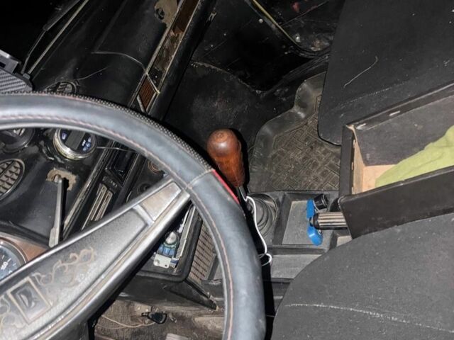 Желтый ВАЗ 2103, объемом двигателя 1.5 л и пробегом 300 тыс. км за 237 $, фото 1 на Automoto.ua