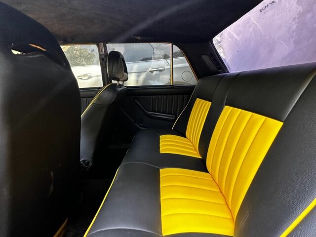 Желтый ВАЗ 2103, объемом двигателя 1.8 л и пробегом 74 тыс. км за 3000 $, фото 10 на Automoto.ua