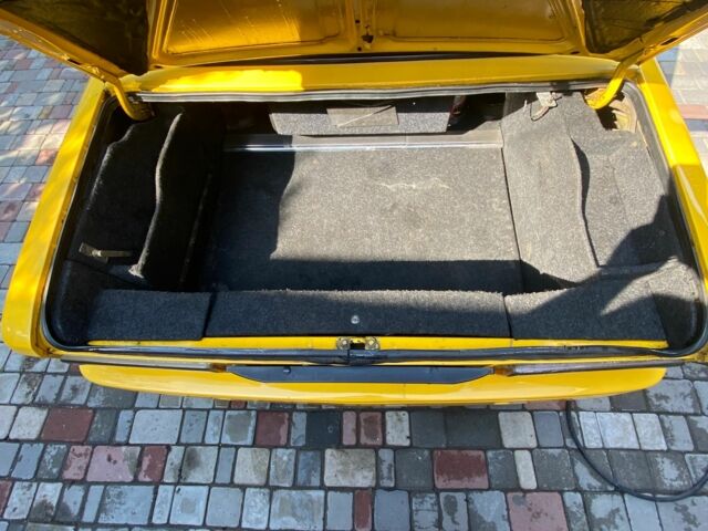 Желтый ВАЗ 2103, объемом двигателя 1.8 л и пробегом 74 тыс. км за 3000 $, фото 7 на Automoto.ua