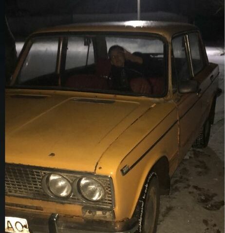 Желтый ВАЗ 2103, объемом двигателя 0 л и пробегом 150 тыс. км за 550 $, фото 5 на Automoto.ua