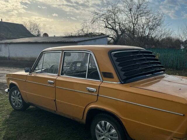 Желтый ВАЗ 2103, объемом двигателя 1.5 л и пробегом 1 тыс. км за 544 $, фото 3 на Automoto.ua
