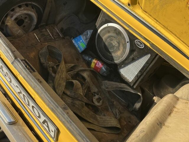 Желтый ВАЗ 2103, объемом двигателя 1.5 л и пробегом 100 тыс. км за 833 $, фото 7 на Automoto.ua