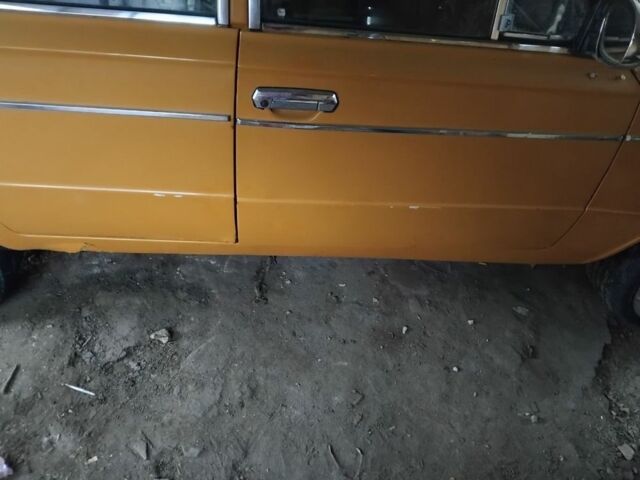 Желтый ВАЗ 2103, объемом двигателя 1.5 л и пробегом 3 тыс. км за 799 $, фото 7 на Automoto.ua