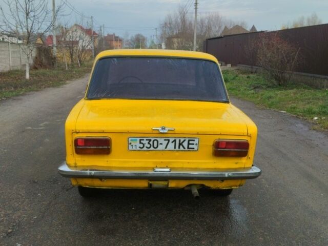 Желтый ВАЗ 2103, объемом двигателя 1.5 л и пробегом 77 тыс. км за 618 $, фото 4 на Automoto.ua