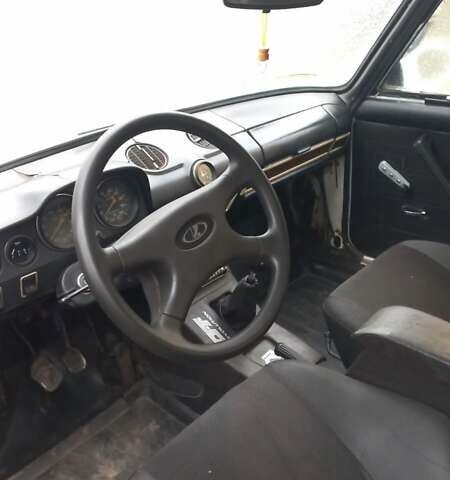 Серый ВАЗ 2103, объемом двигателя 1.5 л и пробегом 179 тыс. км за 500 $, фото 1 на Automoto.ua