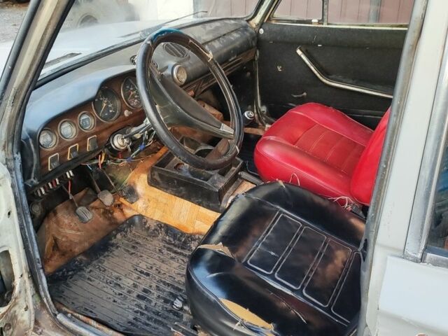 Серый ВАЗ 2103, объемом двигателя 1.5 л и пробегом 3 тыс. км за 350 $, фото 4 на Automoto.ua