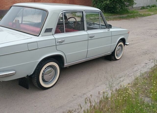 Серый ВАЗ 2103, объемом двигателя 1.5 л и пробегом 53 тыс. км за 2000 $, фото 5 на Automoto.ua