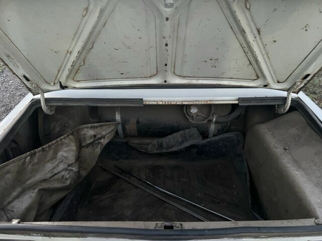 Серый ВАЗ 2103, объемом двигателя 0 л и пробегом 333 тыс. км за 350 $, фото 5 на Automoto.ua