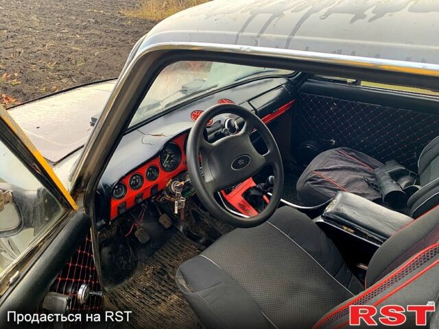 Серый ВАЗ 2103, объемом двигателя 1.5 л и пробегом 0 тыс. км за 300 $, фото 4 на Automoto.ua