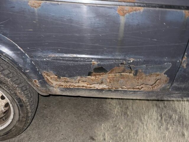 Серый ВАЗ 2103, объемом двигателя 1.3 л и пробегом 60 тыс. км за 370 $, фото 4 на Automoto.ua