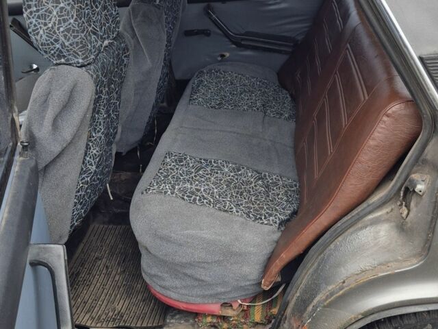 Сірий ВАЗ 2103, об'ємом двигуна 0 л та пробігом 111 тис. км за 357 $, фото 7 на Automoto.ua