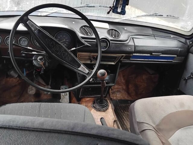 Синий ВАЗ 2103, объемом двигателя 1.5 л и пробегом 4 тыс. км за 350 $, фото 4 на Automoto.ua