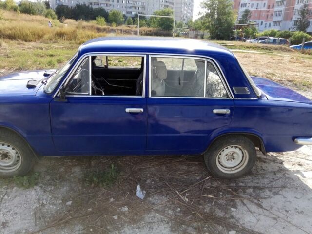 Синій ВАЗ 2103, об'ємом двигуна 1.5 л та пробігом 250 тис. км за 800 $, фото 2 на Automoto.ua
