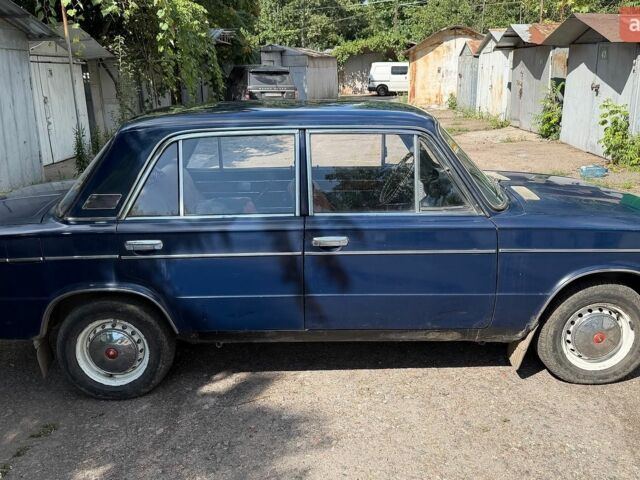Синий ВАЗ 2103, объемом двигателя 1.5 л и пробегом 237 тыс. км за 1200 $, фото 2 на Automoto.ua