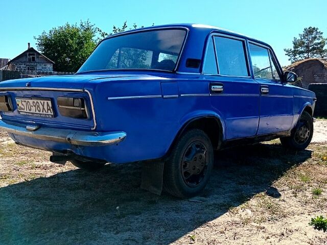 Синий ВАЗ 2103, объемом двигателя 1.4 л и пробегом 49 тыс. км за 400 $, фото 2 на Automoto.ua