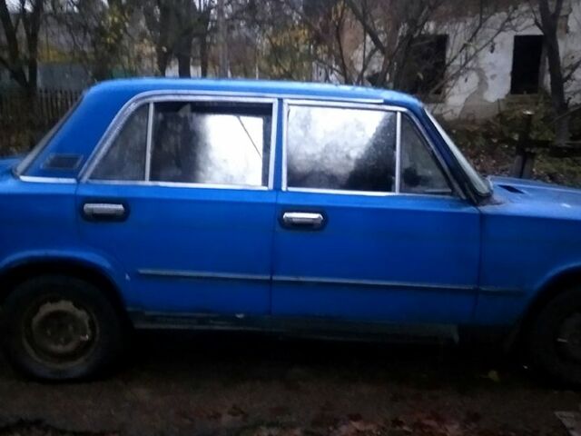 Синий ВАЗ 2103, объемом двигателя 1.5 л и пробегом 0 тыс. км за 300 $, фото 4 на Automoto.ua