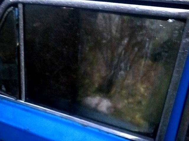 Синий ВАЗ 2103, объемом двигателя 1.5 л и пробегом 0 тыс. км за 300 $, фото 3 на Automoto.ua