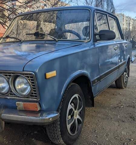 Синий ВАЗ 2103, объемом двигателя 1.45 л и пробегом 300 тыс. км за 1100 $, фото 1 на Automoto.ua