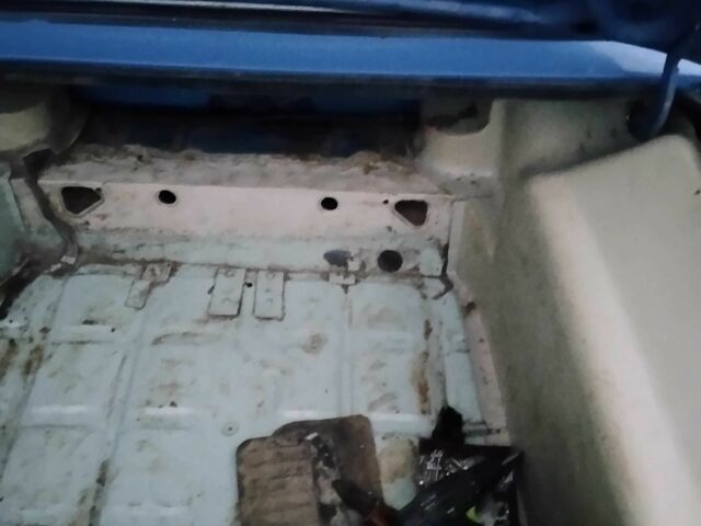 Синий ВАЗ 2103, объемом двигателя 1.5 л и пробегом 1000 тыс. км за 639 $, фото 3 на Automoto.ua