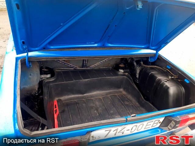 Синий ВАЗ 2103, объемом двигателя 1.6 л и пробегом 100 тыс. км за 1150 $, фото 6 на Automoto.ua