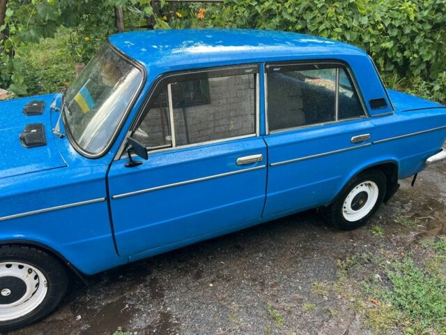 ВАЗ 2103 1975 в Светловдске на Automoto.ua Синий ВАЗ 2103, объемом двигателя 0 л и пробегом 160 тыс. км за 418 $, фото 1 на Automoto.ua