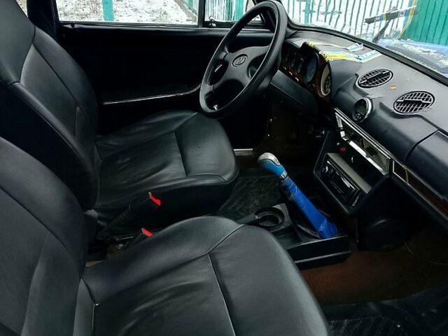 Синий ВАЗ 2103, объемом двигателя 1.5 л и пробегом 150 тыс. км за 800 $, фото 3 на Automoto.ua